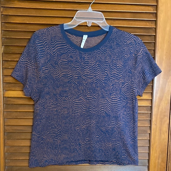 Lululemon Train to Be Shirt - Picture 2 of 6